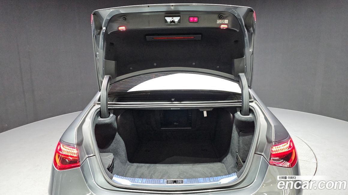 Mercedes-Benz S-Class 2022