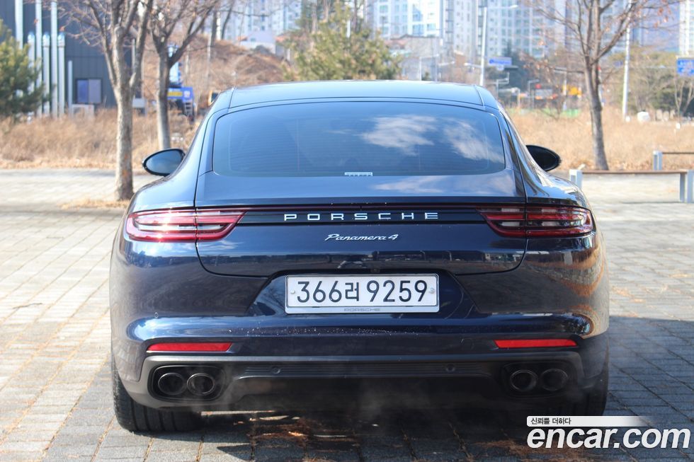 Porsche Panamera 2020