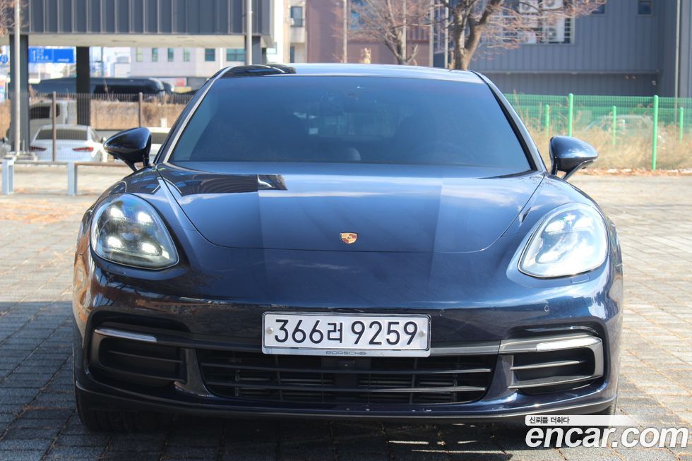 Porsche Panamera 2020