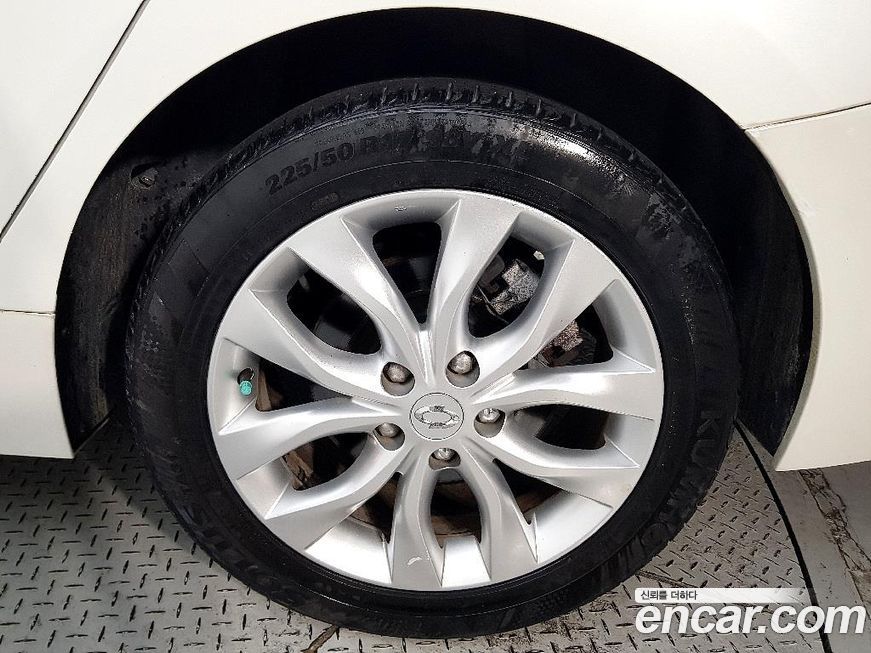 Renault-KoreaSamsung SM7 2012