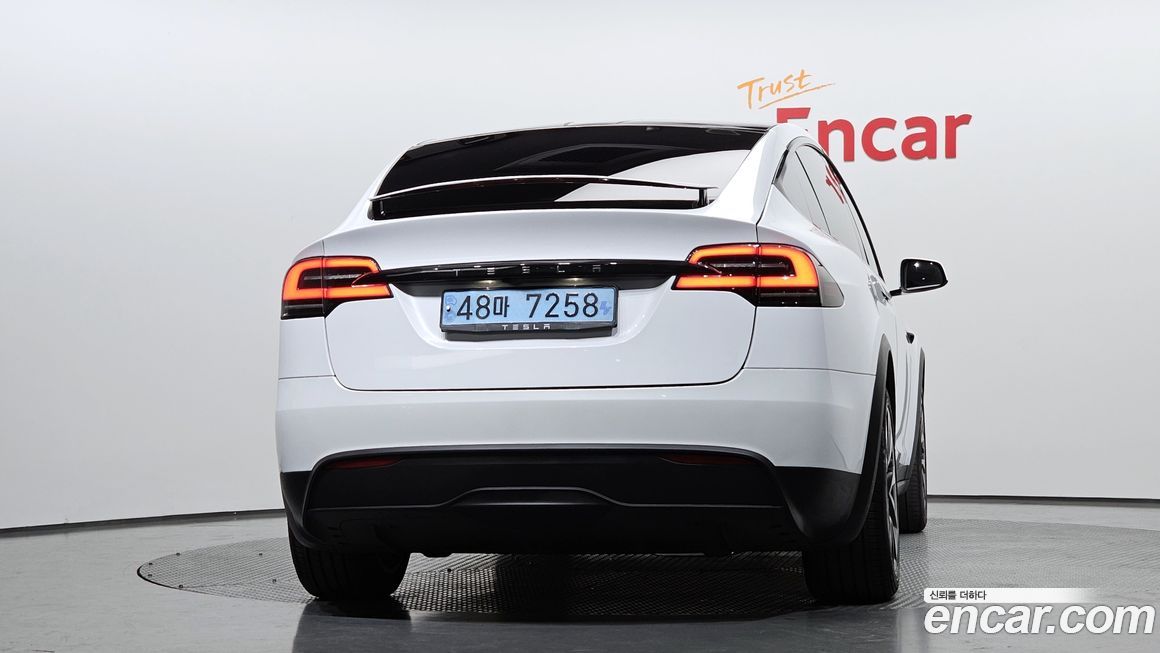Tesla Model X 2023