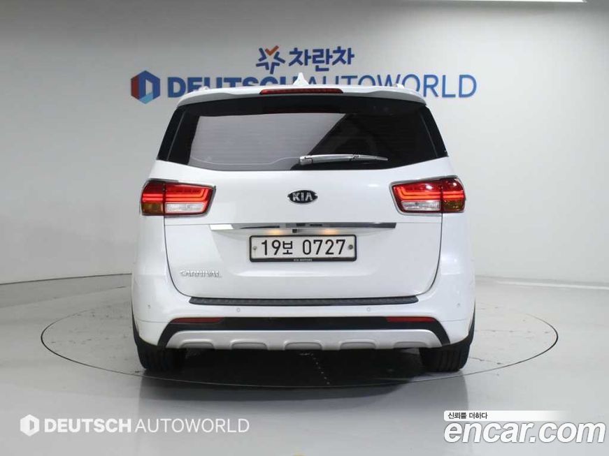 Kia Canival 2016