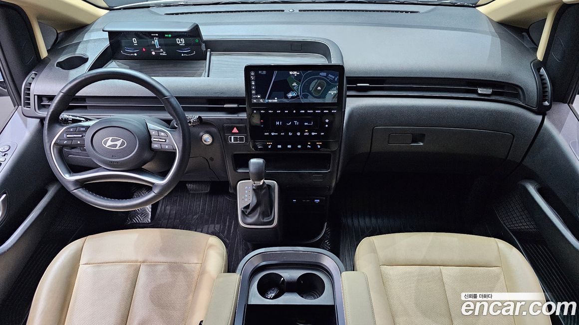 Hyundai Staria 2025