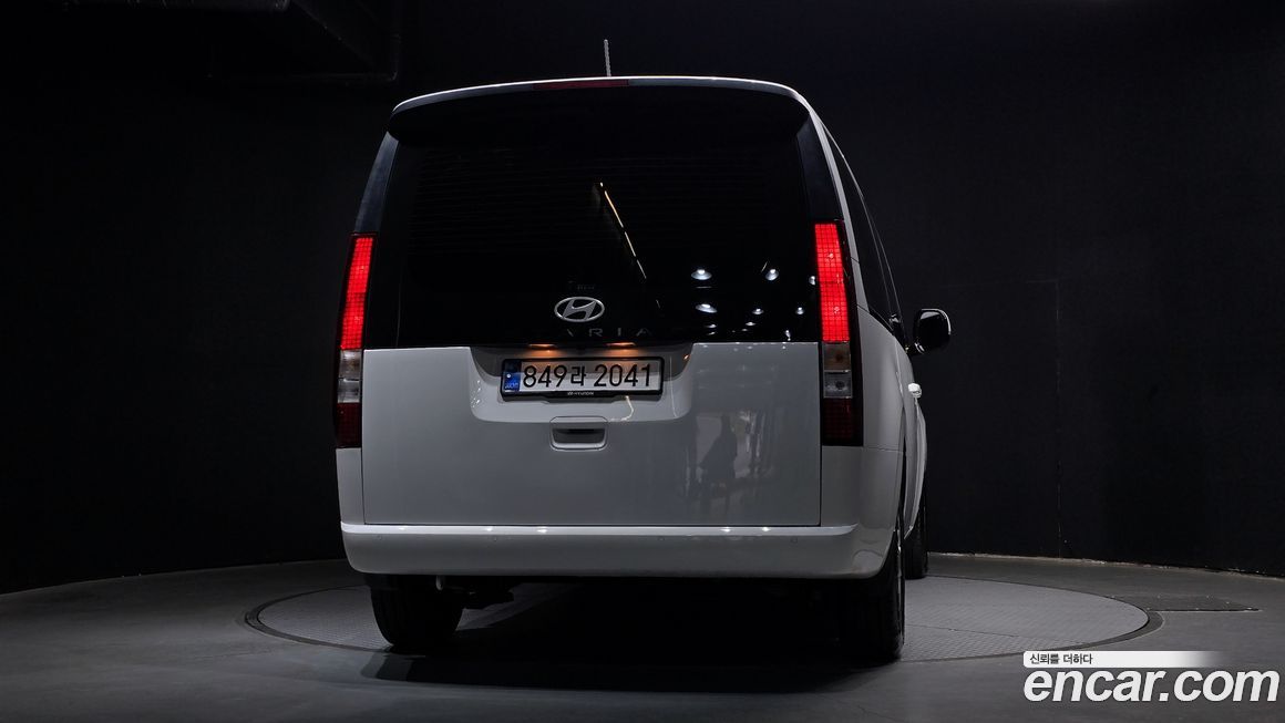 Hyundai Staria 2025