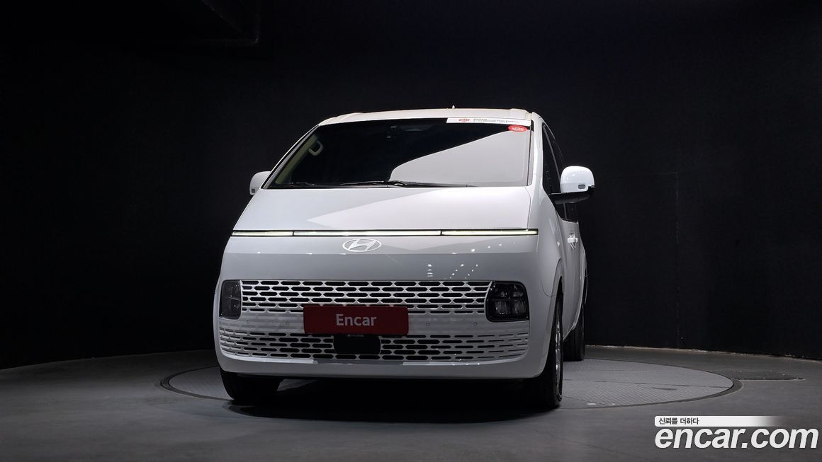 Hyundai Staria 2025