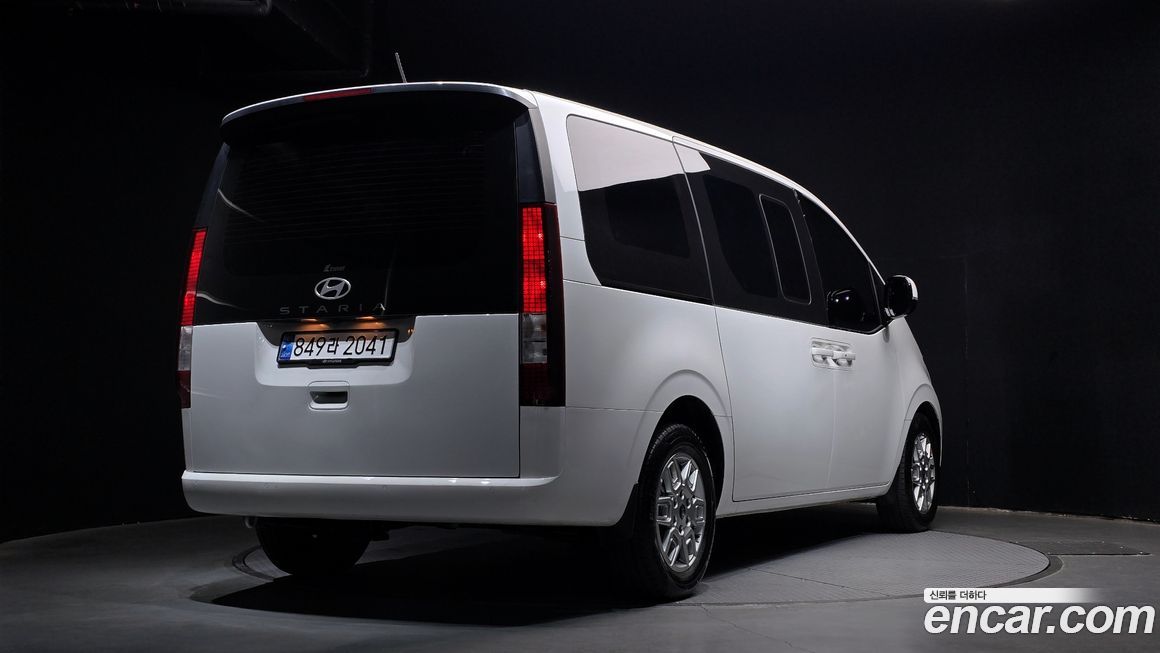 Hyundai Staria 2025