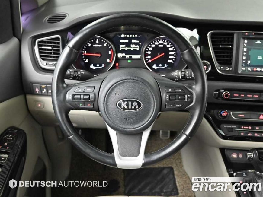 Kia Canival 2016