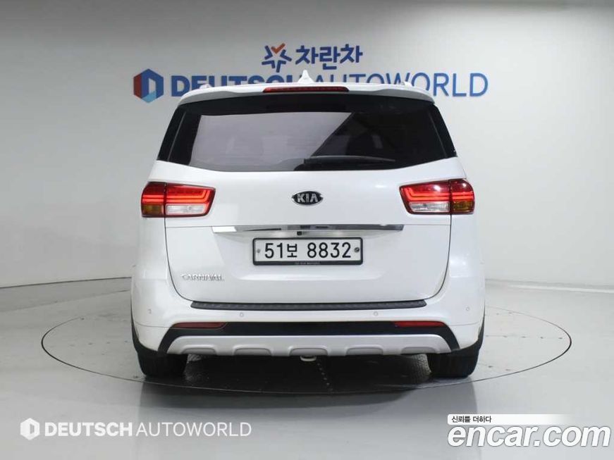 Kia Canival 2016