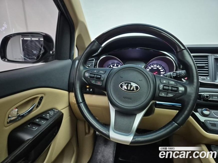 Kia Canival 2016