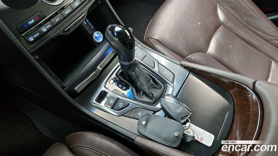 Hyundai Grandeur 2016