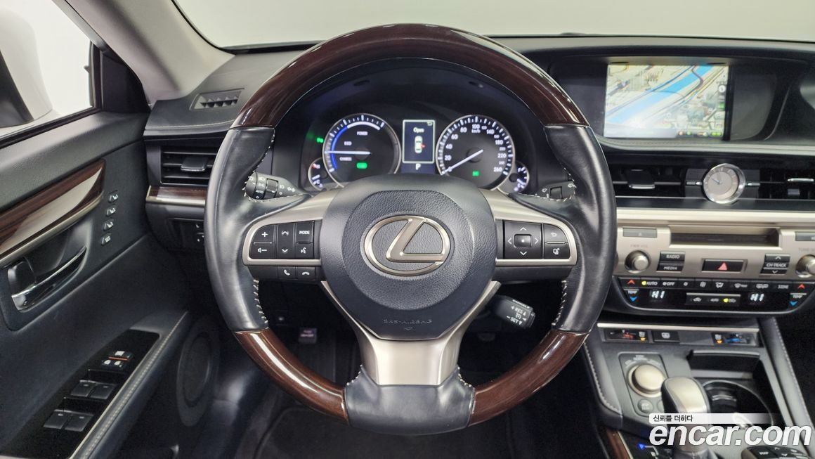 Lexus ES 2017