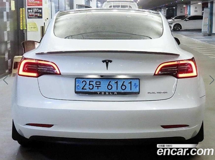 Tesla Model 3 2022
