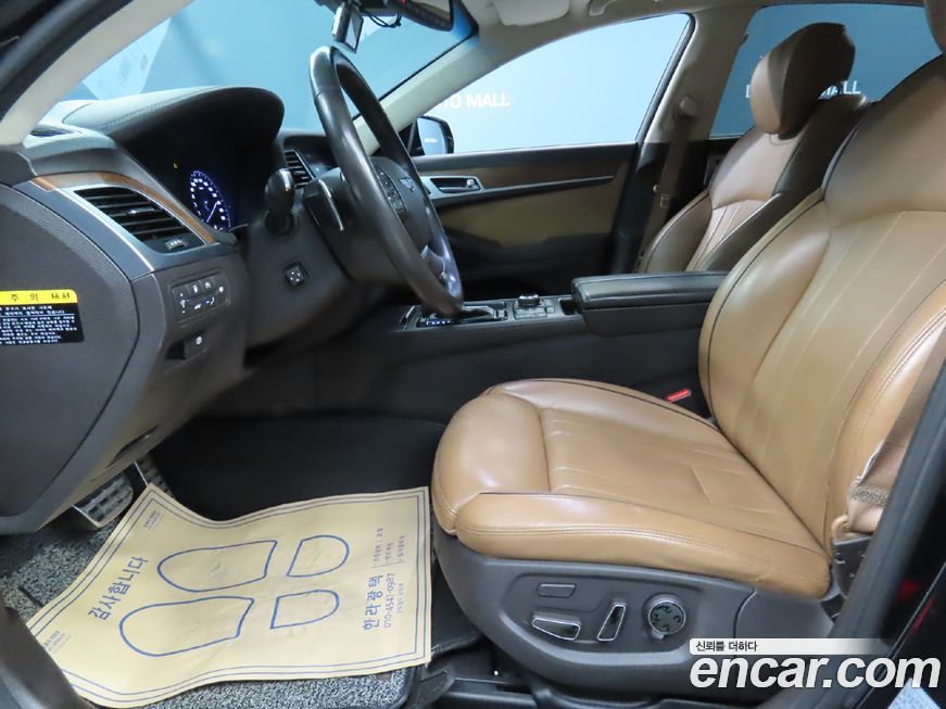 Hyundai Genesis 2016