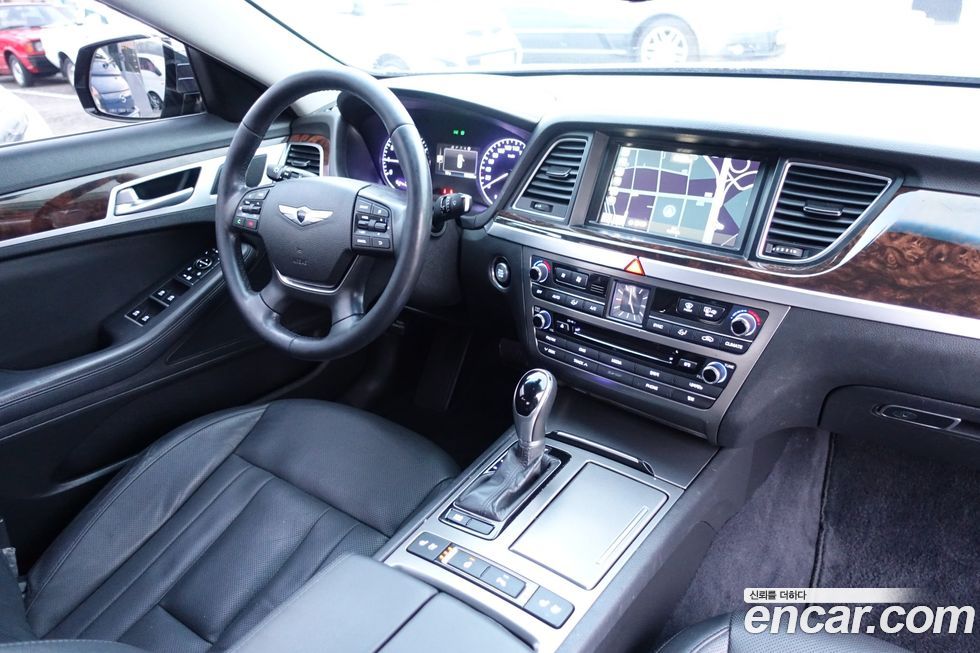 Hyundai Genesis 2015