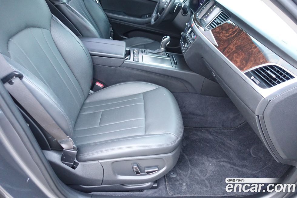 Hyundai Genesis 2015