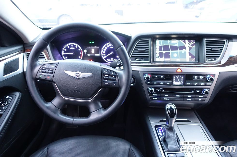 Hyundai Genesis 2015