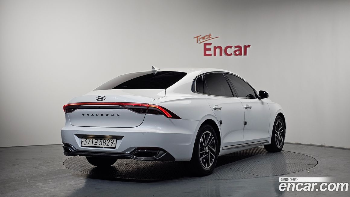 Hyundai Grandeur 2022