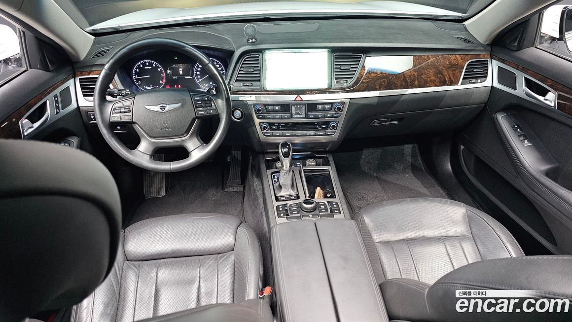 Hyundai Genesis 2015