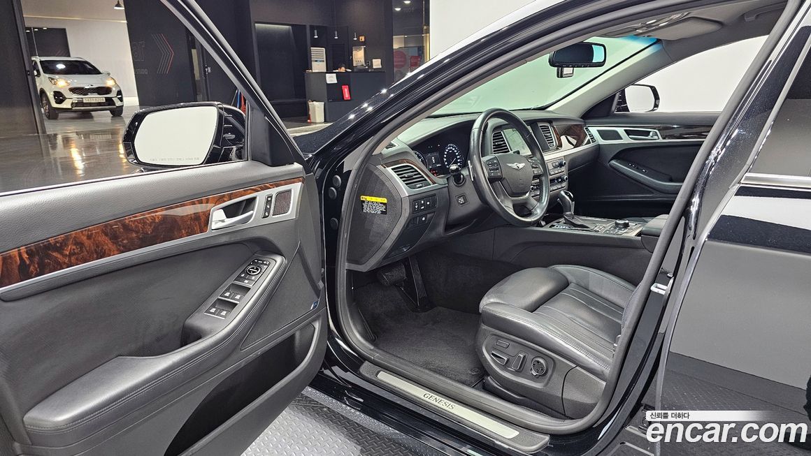 Hyundai Genesis 2014