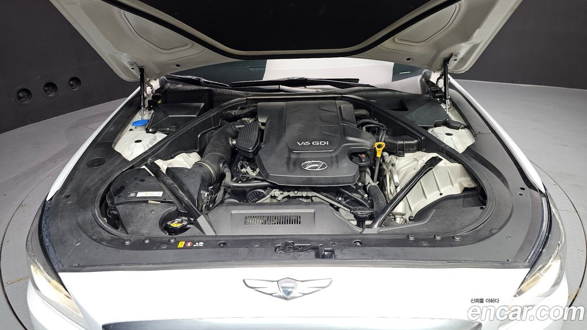 Hyundai Genesis 2015