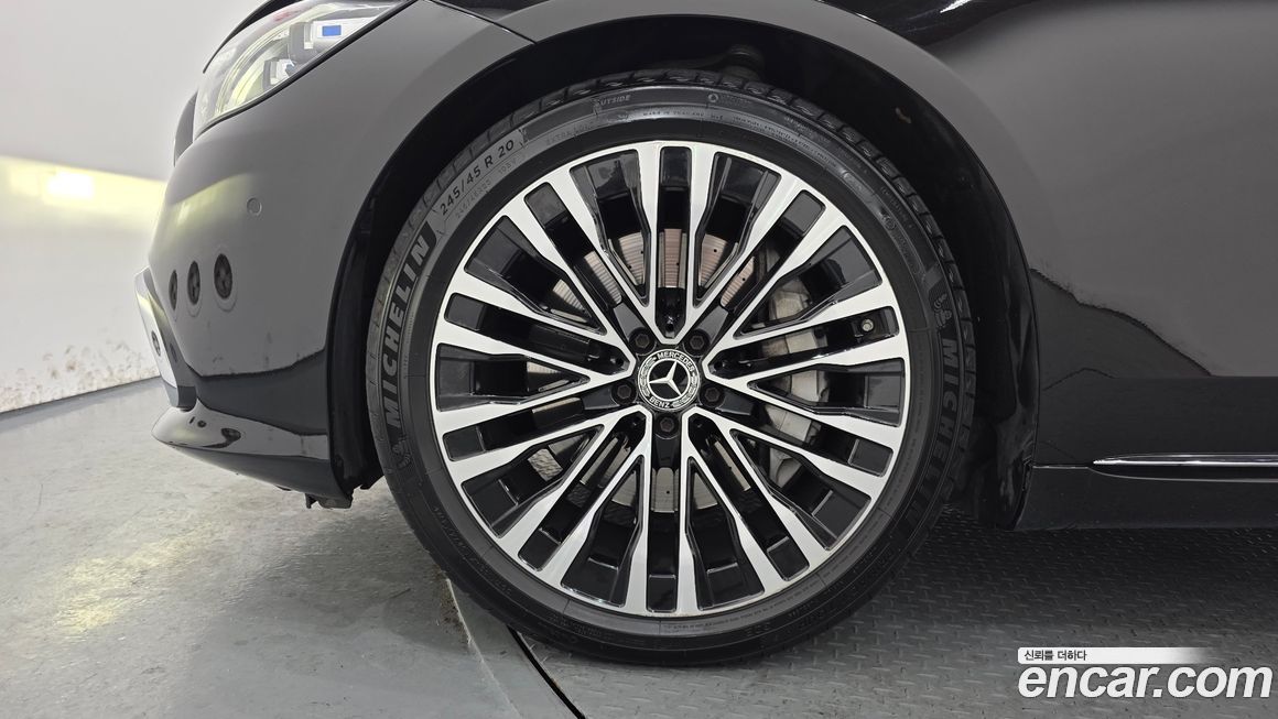 Mercedes-Benz S-Class 2022