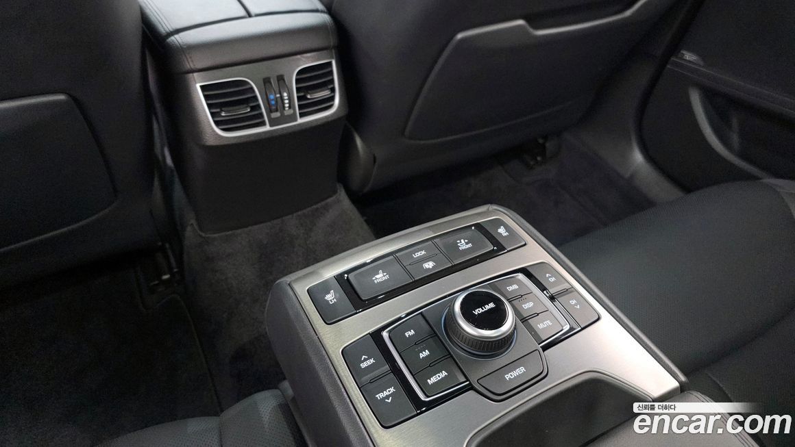 Hyundai Genesis 2014