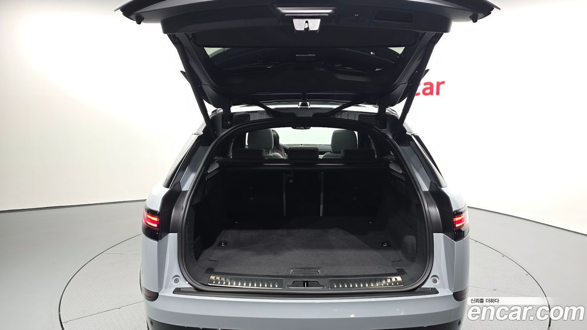 Land Rover Range Rover Velar 2024