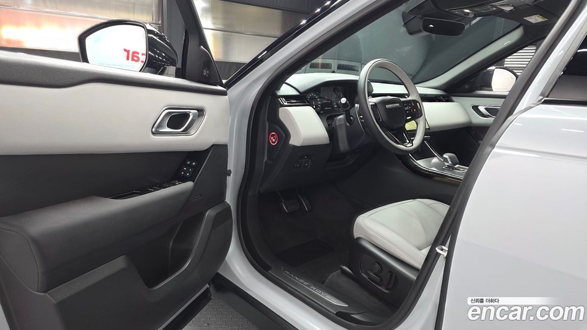 Land Rover Range Rover Velar 2024