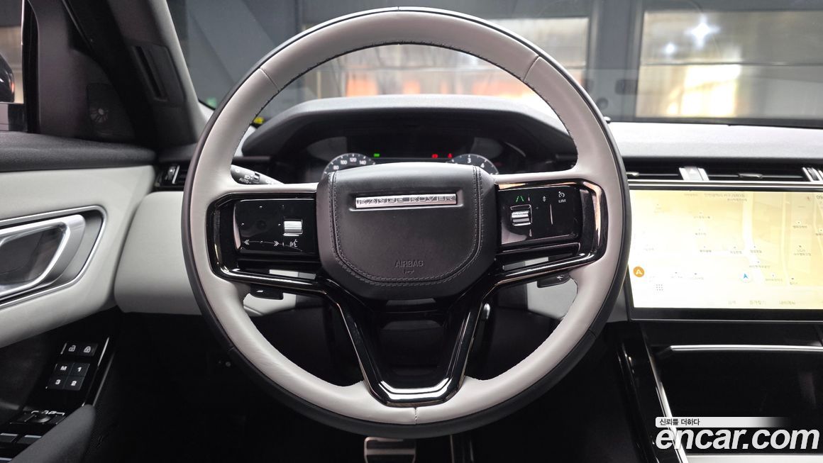 Land Rover Range Rover Velar 2024