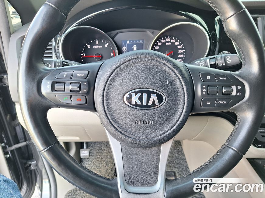 Kia Canival 2016