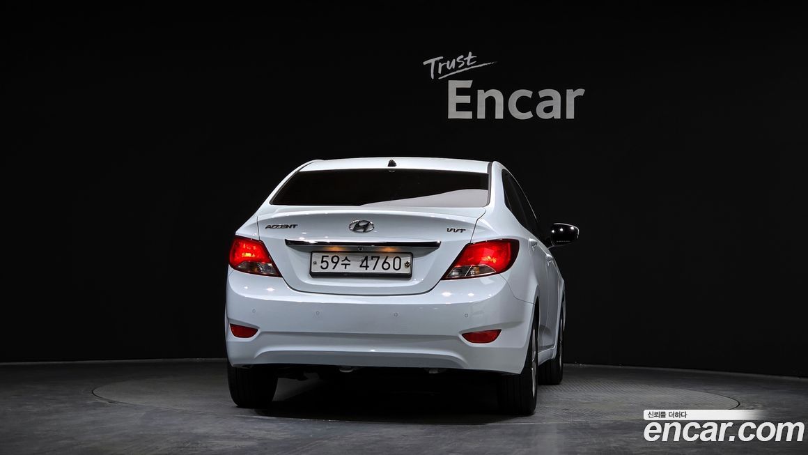 Hyundai Accent 2015
