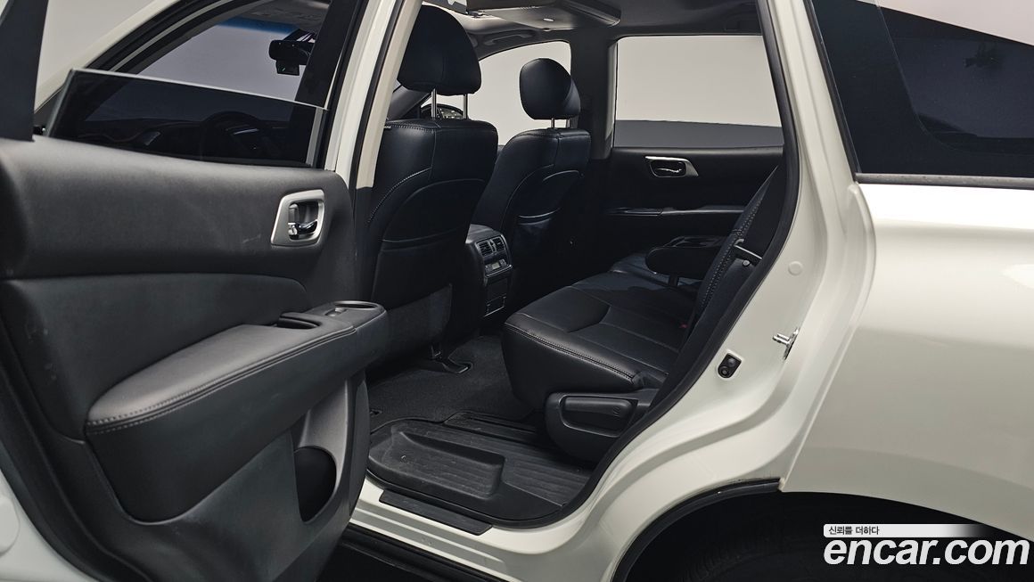 Nissan Pathfinder 2016