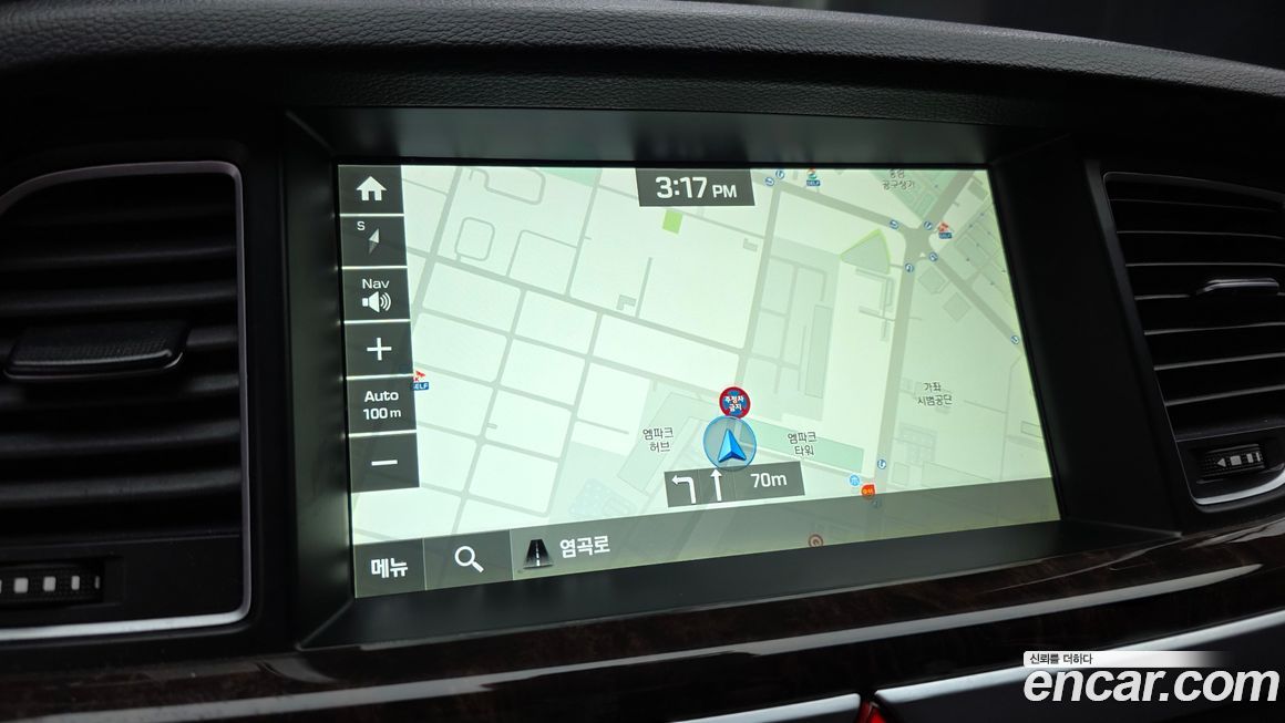 Hyundai Genesis 2016