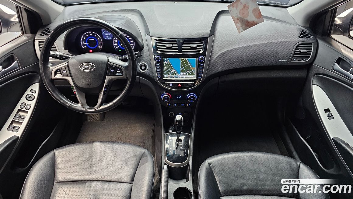 Hyundai Accent 2015