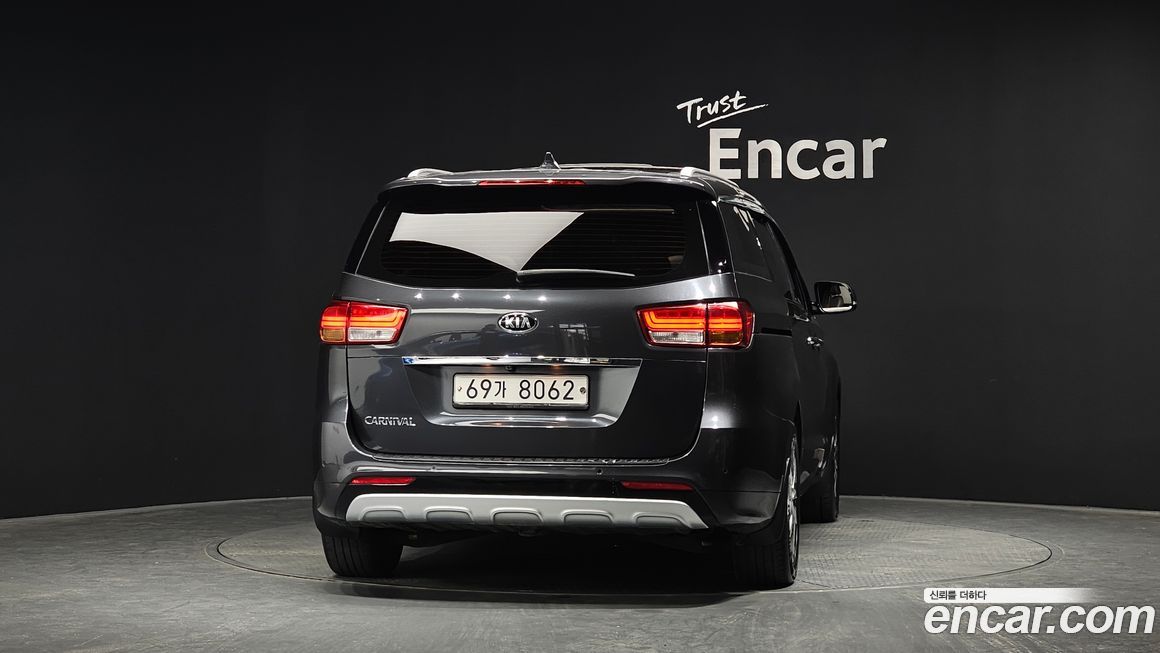 Kia Canival 2018