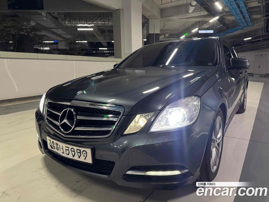 Mercedes-Benz E-Class 2011