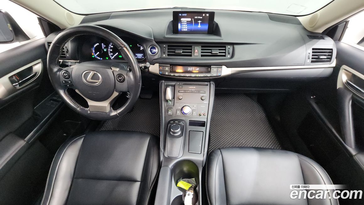 Lexus CT200h 2017