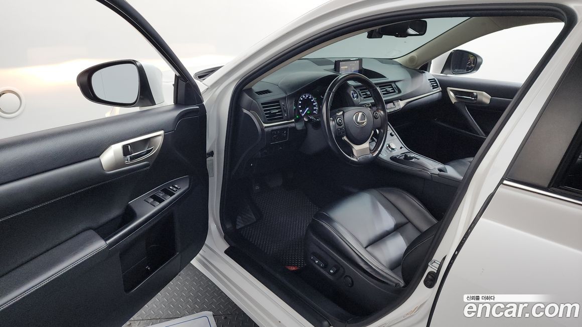 Lexus CT200h 2017