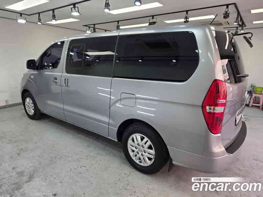Hyundai Starex 2019