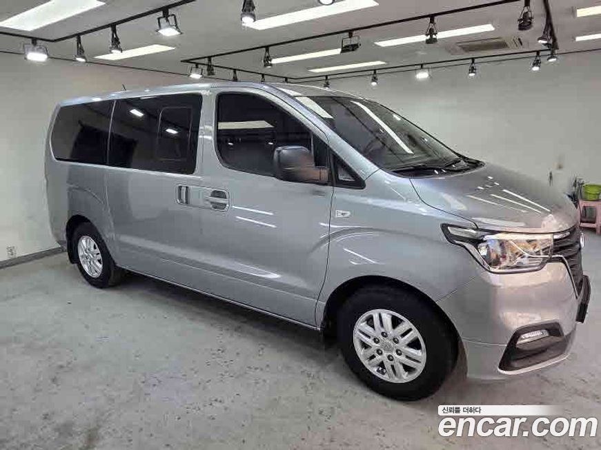 Hyundai Starex 2019