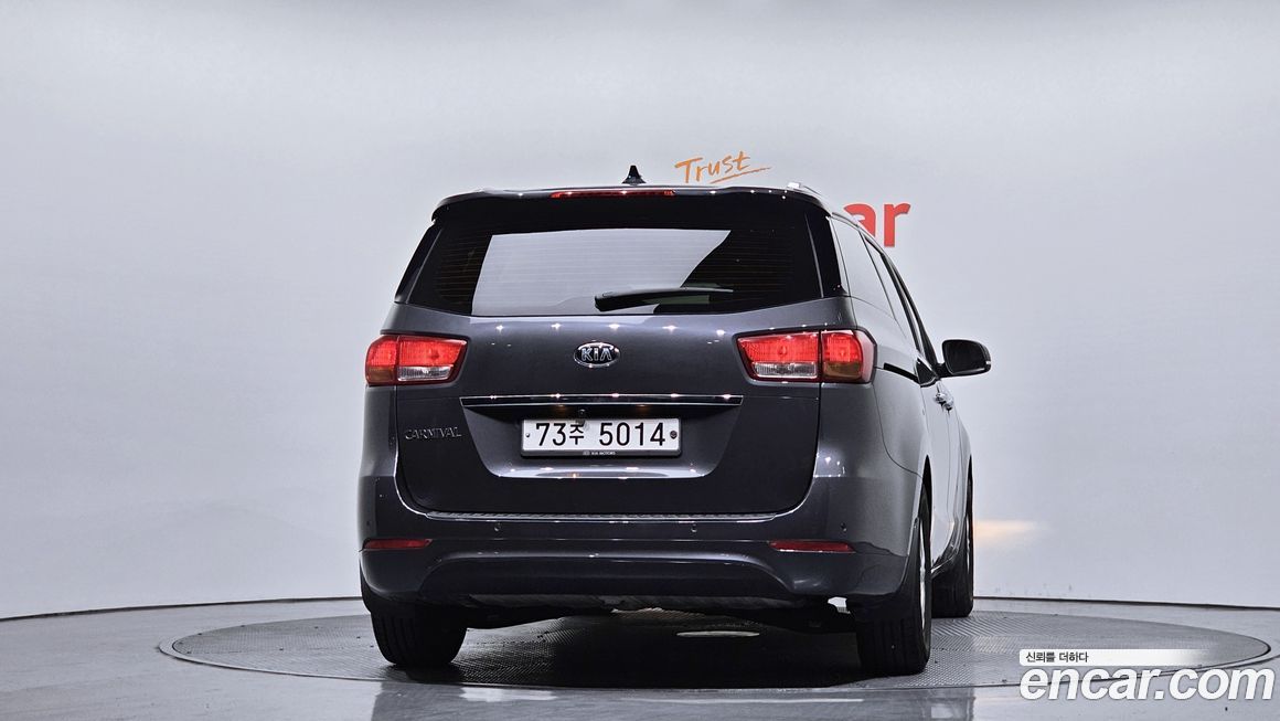 Kia Canival 2016