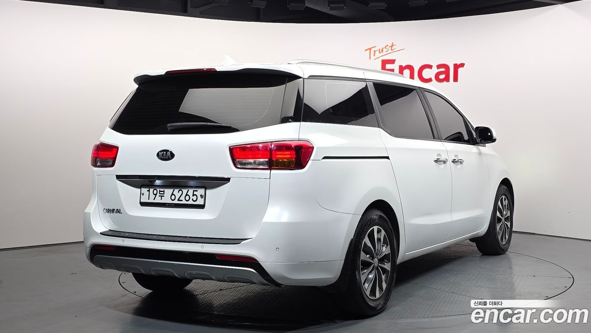 Kia Canival 2018