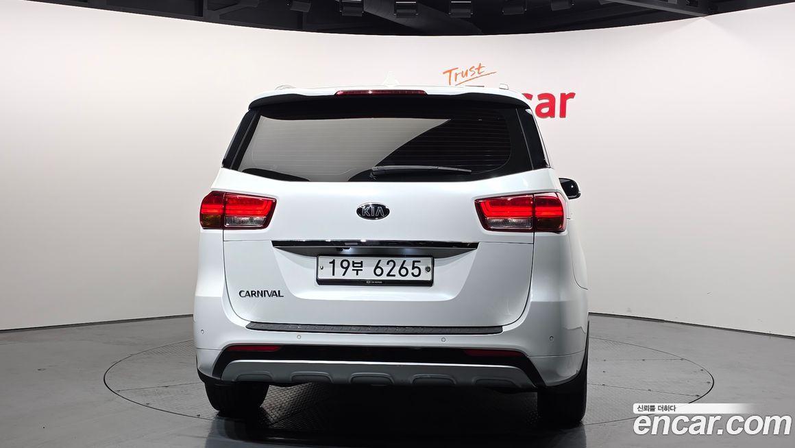 Kia Canival 2018