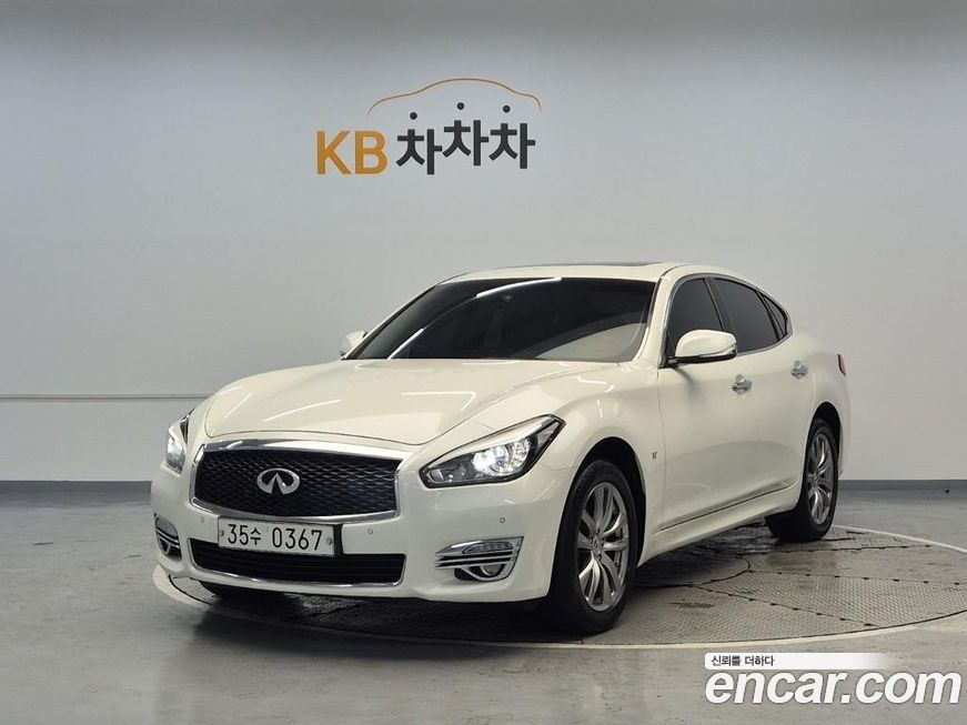Infiniti Q70 2016