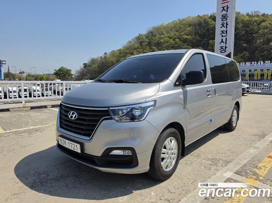 Hyundai Starex 2019