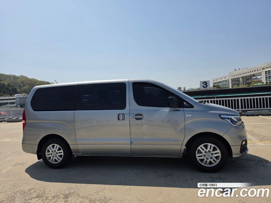 Hyundai Starex 2019