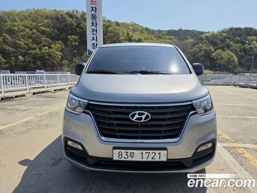 Hyundai Starex 2019