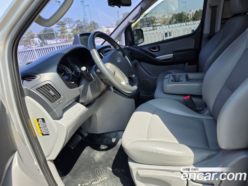 Hyundai Starex 2019