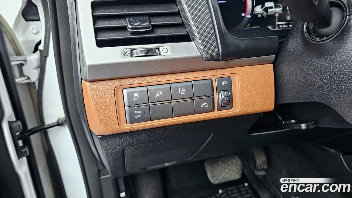 KG_Mobility_Ssangyong Rexton 2019