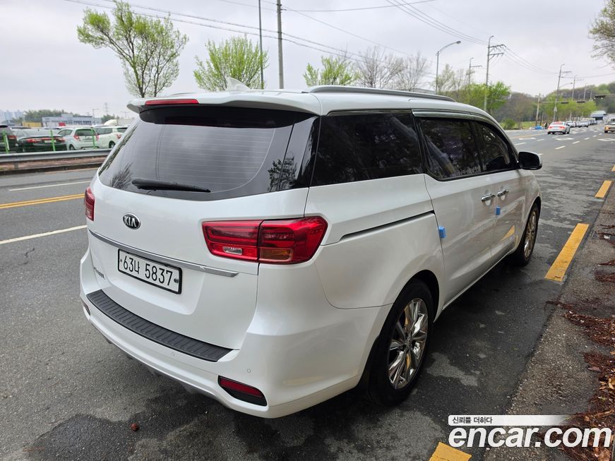 Kia Canival 2019